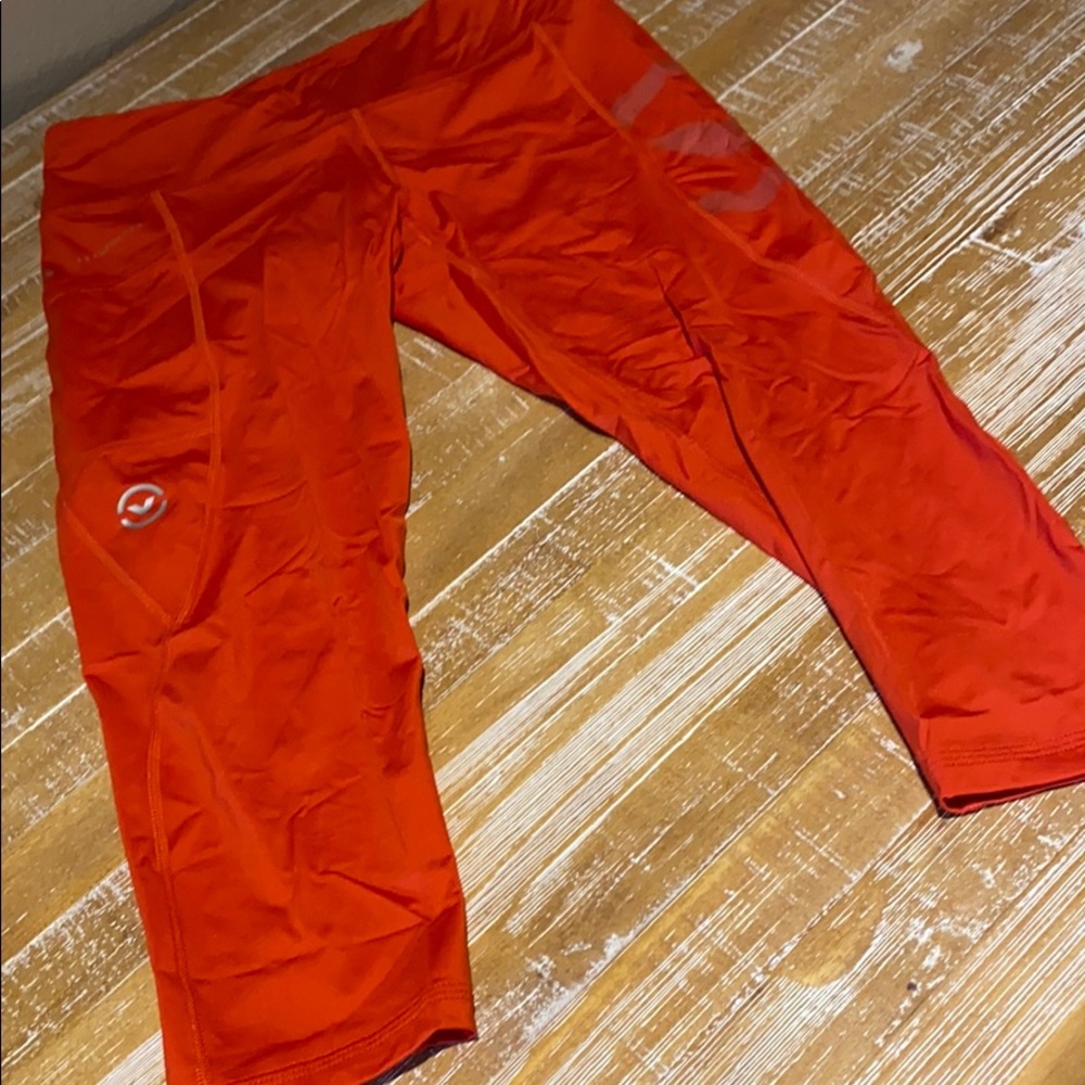 Virus Leggings